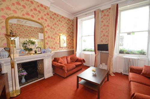Parkwood Hotel - image 3