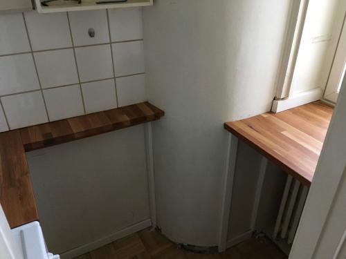Cozy, quiet, top floor in Töölö