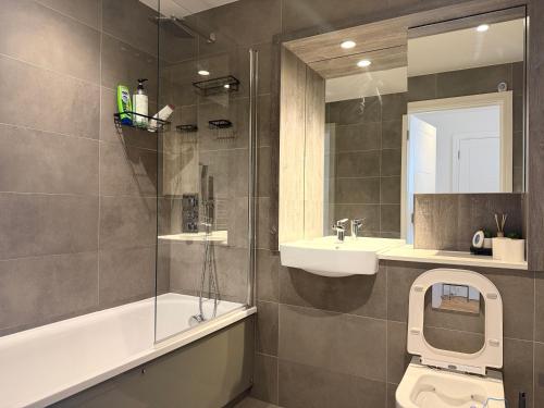 Stylish and Cozy One bedoom Flat with Balcony & PS5 In Birmingham, Birmingham (zdjęcie 10)