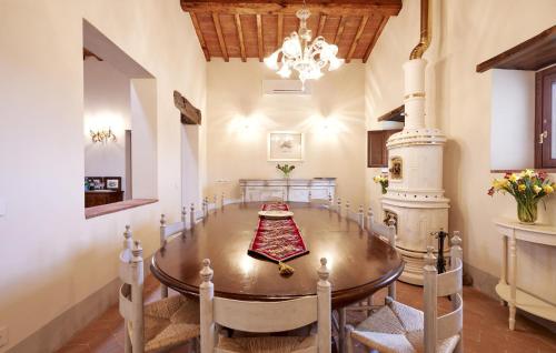 кухня, Amazing Home In Vicchio Di Mugello With Sauna in Вічіо