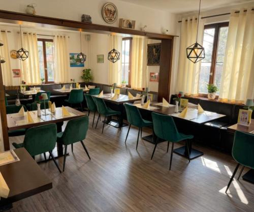 Restoran, Hotel & Restaurant Krone in Märkt (Hotel & Restaurant Krone in Markt) in Weil Am Rhein