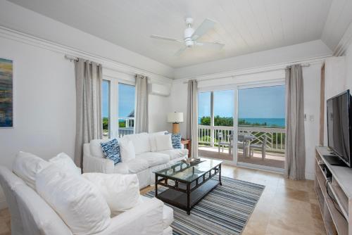 Lux Condo w/Views, Htd Pool, Priv. Beach, Golf Cart, Kayaks, AS SEEN ON HGTV in James Pt