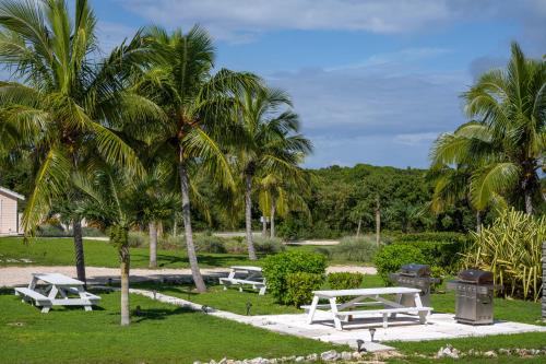 AS SEEN ON HGTV! Lux Condo w/Views, Htd Pool, Beach, Golf Cart, Pickleball in James Pt