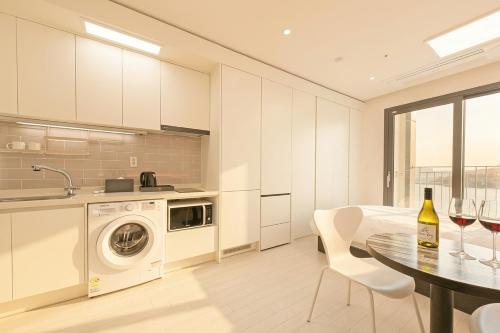 World Sky Residence Hotel in Sokcho-hang