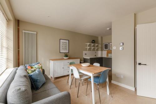 Barn Cottage, Cosy Countryside Retreat near Bath in Winsley