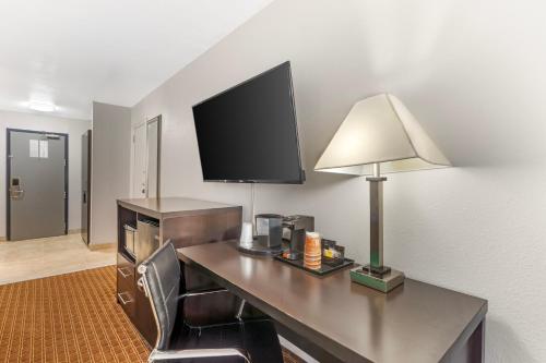Quality Inn & Suites Chattanooga - image 40
