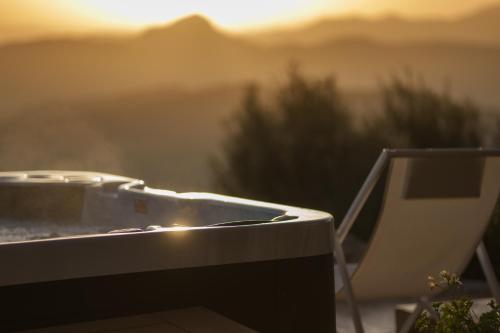 Villa Andrea - Romantic Private Retreat