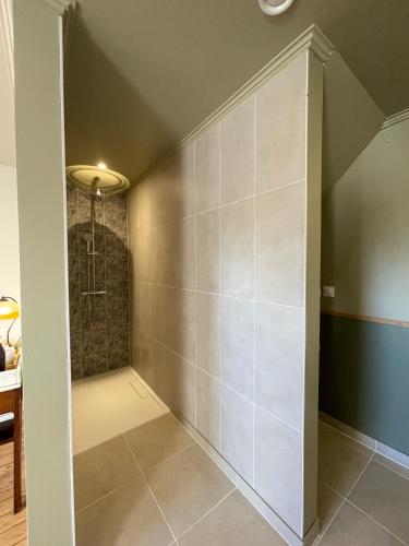 Facilities, A la terre ferme in Le Couret-Fariaux