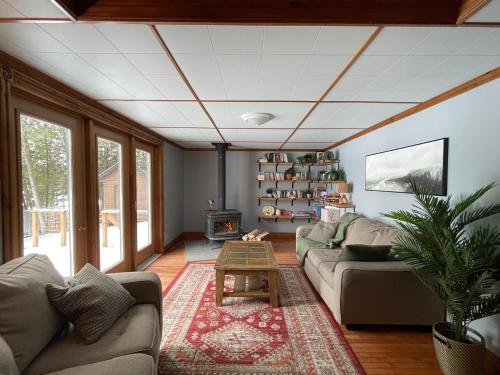 Bryson Beach Retreat in Bryson (QC)