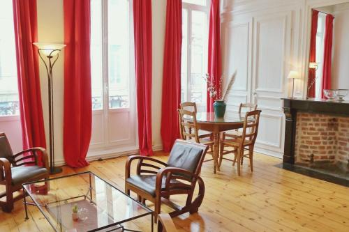 AGENCE MOMENT' APART Traditions