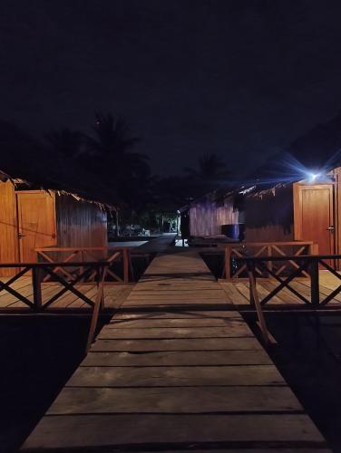 Nadi awin kamam in Pulau Pambemuk