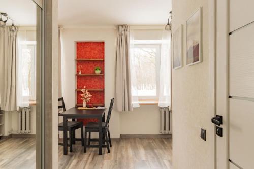 Park-View Studio Apartment with Free Parking - 10 min to Old Town, Riga (photo 3)