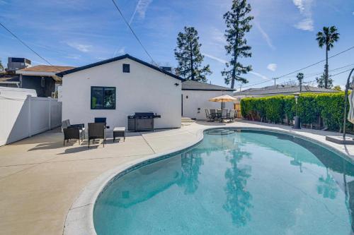 Studio Tours & Universal Fun! Burbank Family Home — other in 2025 N Pass Ave, Burbank United States, 91505