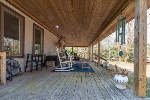 Dock & Bay Access! Cabin on St. Jerome’s Creek in Ridge (MD)