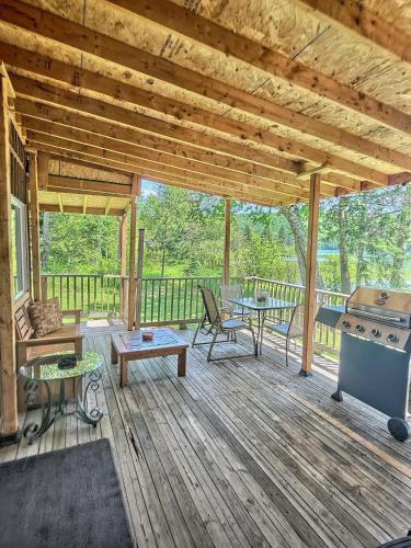 設施, Alison A Romantic Getaway With Private Hot Tub in 拉克薩圭 (QC)