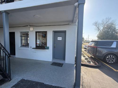 Railroad Inn Amory Near Tupelo MS - image 12