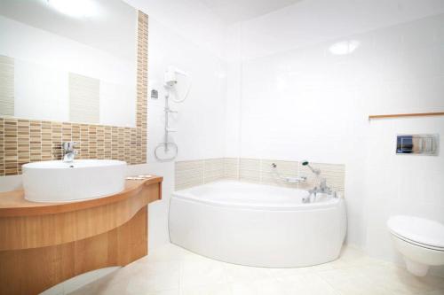 Banheiro, Hotel Czarna Perla in Przejazdowo