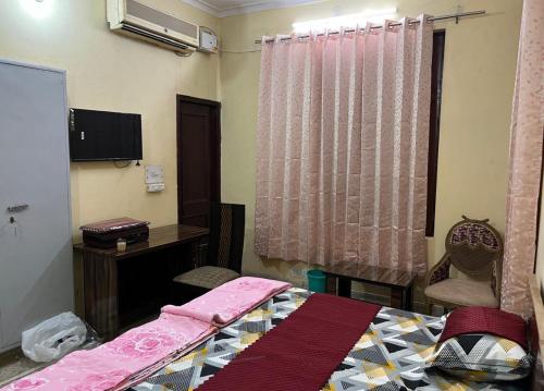 Metro 21 — other in Badkhal Road, Faridabad India, 121001