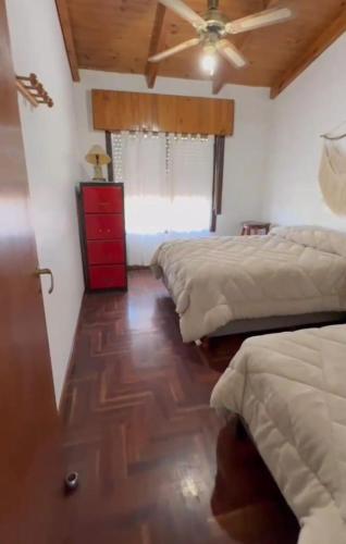 Casa centrica amplia en Baradero con parque y pileta in Baradero