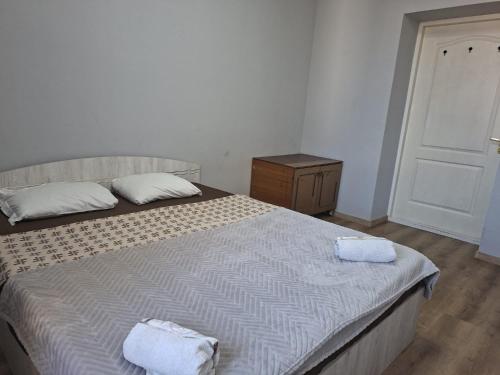 1 double bed