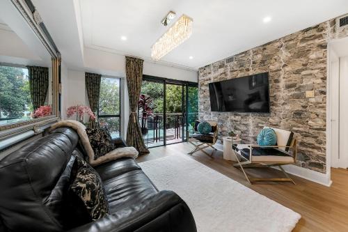 The Celebrity, Auckland