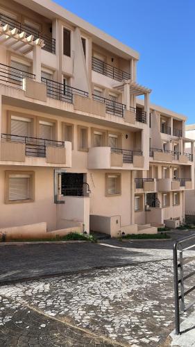 F3 cosy dans résidence sécurisée proche des plages (F3 cosy dans residence securisee proche des plages) in Aïn Benian