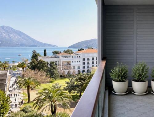 Seaview Central TQ Apartment