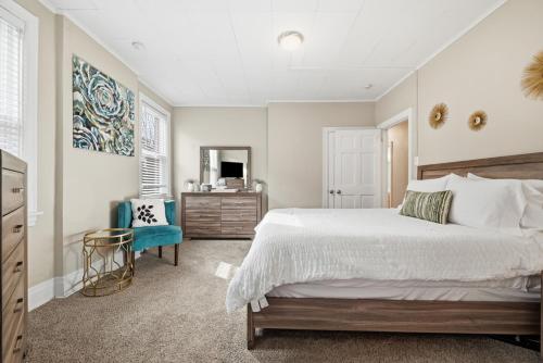 Private 3 Bdrm Apt Spacious And Convenient in Pittsburgh, USA