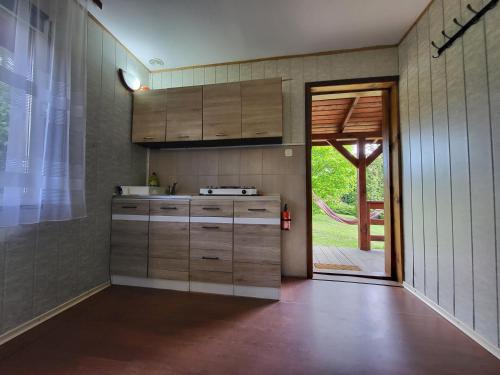 Agroturystyka Pod Lipą- Domek Jabłoniowy (Agroturystyka Pod Lipa- Domek Jabloniowy) in Wielkie Leźno