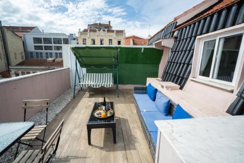 3 BEDROOM APARTMENT WITH TRRACE CENTRAL LISBON - image 7