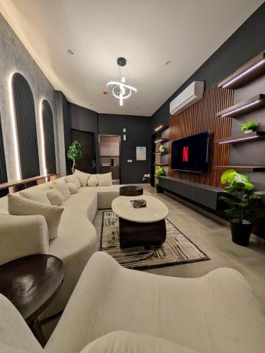SkyPark One Islamabad - Premium Two-Bed Suite - image 3