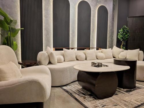 SkyPark One Islamabad - Premium Two-Bed Suite - image 4