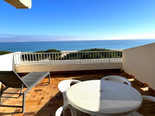 Appartement face mer, parking privé - 4 pers. - FR-1-837-118