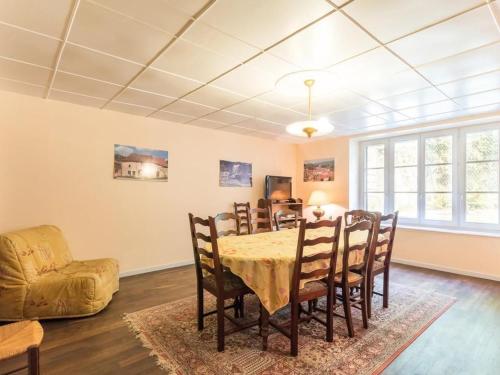 Gîte de groupe convivial à Bucey-lès-Gy, idéal randonneurs - FR-1-583-400 (Gite de groupe convivial a Bucey-les-Gy, ideal randonneurs - FR-1-583-400) in Gy