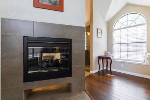 A beautiful & quite home right off I-35 high way in 劉易斯維爾