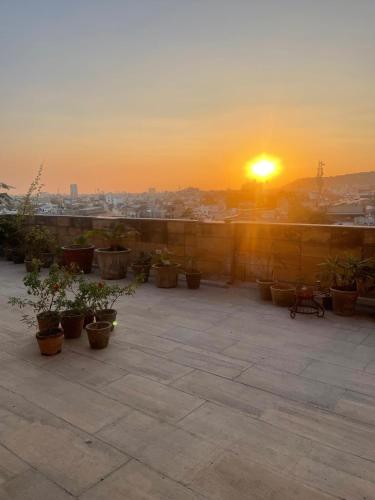 Panoramic Fortview Penthouse Near Station AC - image 5