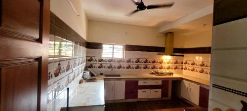 K Apartment - image 2