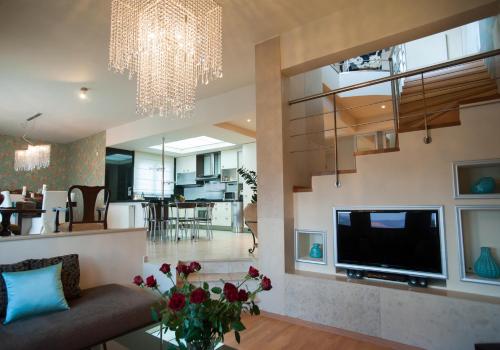 Family-Friendly Large Villa Anna with Pool & Childrens Area! - image 8