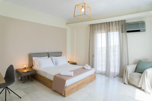 Infinity Villa with Pool 1 km to Sea Amenities & Shaded BBQ! - image 6