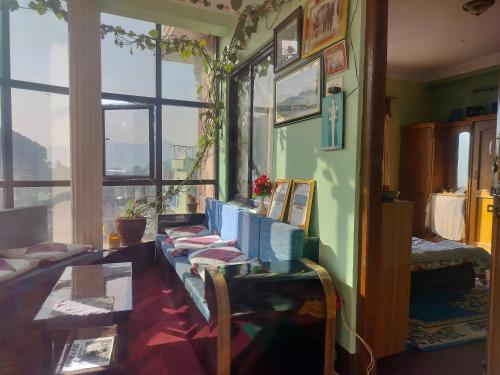 Silwal Home - image 5