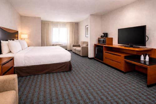 Comfort Inn & Suites Texas City I-45 in Texas City