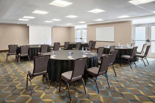 Residence Inn by Marriott Charlotte Airport - image 31