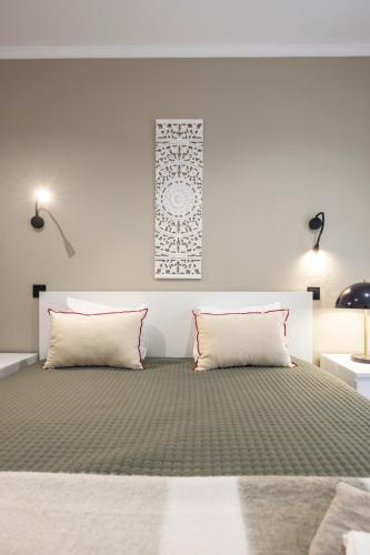 Cozy 3BR Near Av Liberdade Sleeps 8 Patio - image 11