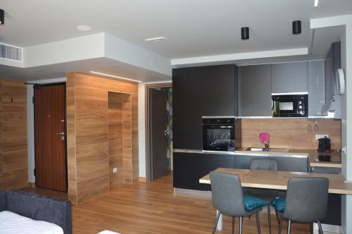 2 bedrooms, 3 beds