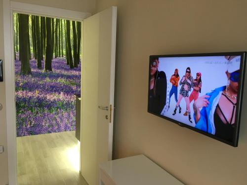 Morra's Home - main image