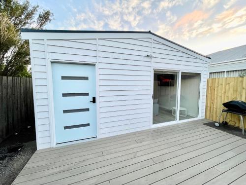 Private Barwon Heads Cottage Walk to River in Barwon Heads