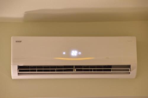 Poshtel Bilbao - Premium Hostel - image 2