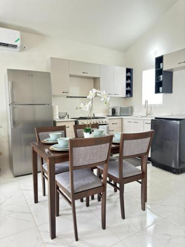 Portmore - Phoenix Park Village - Gated Homes with 24hrs in Oraşul Spaniol