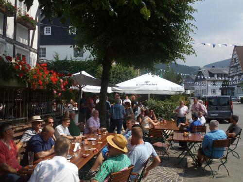 restavracija, Hotel Gasthof Zu den Linden in Kirchhundem