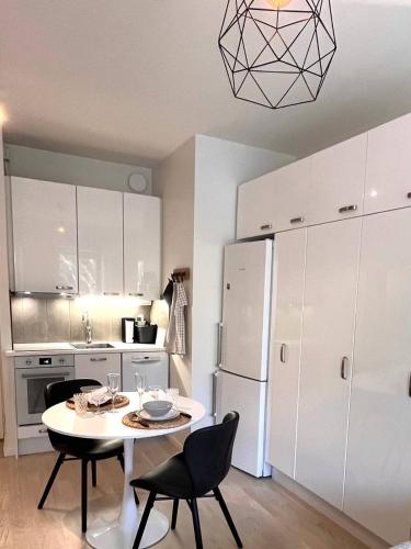 Quiet renovated studio- tram to the center in Meilahti